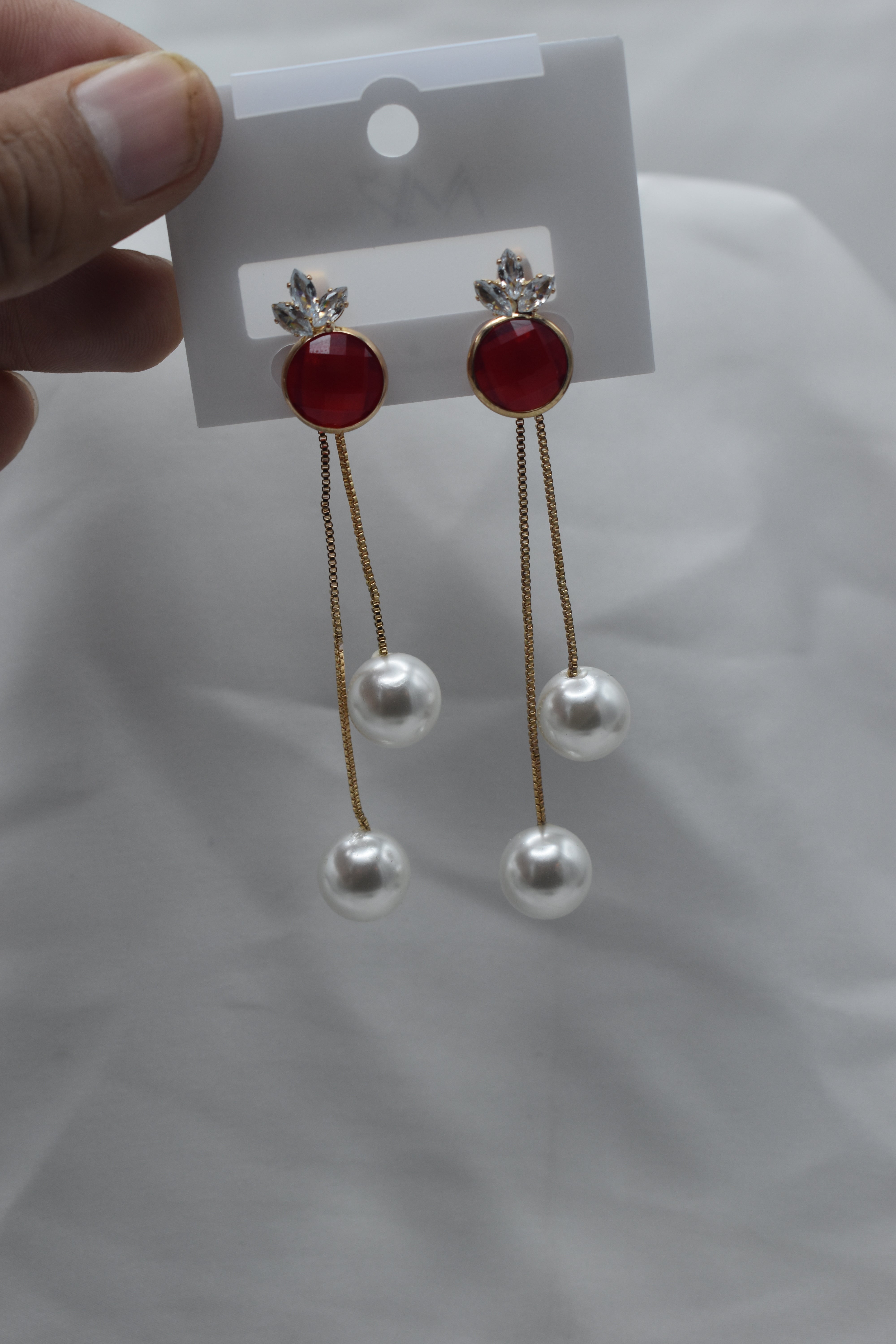 White Pearl Drop Earrings – Elegant Korean Style Jewelry