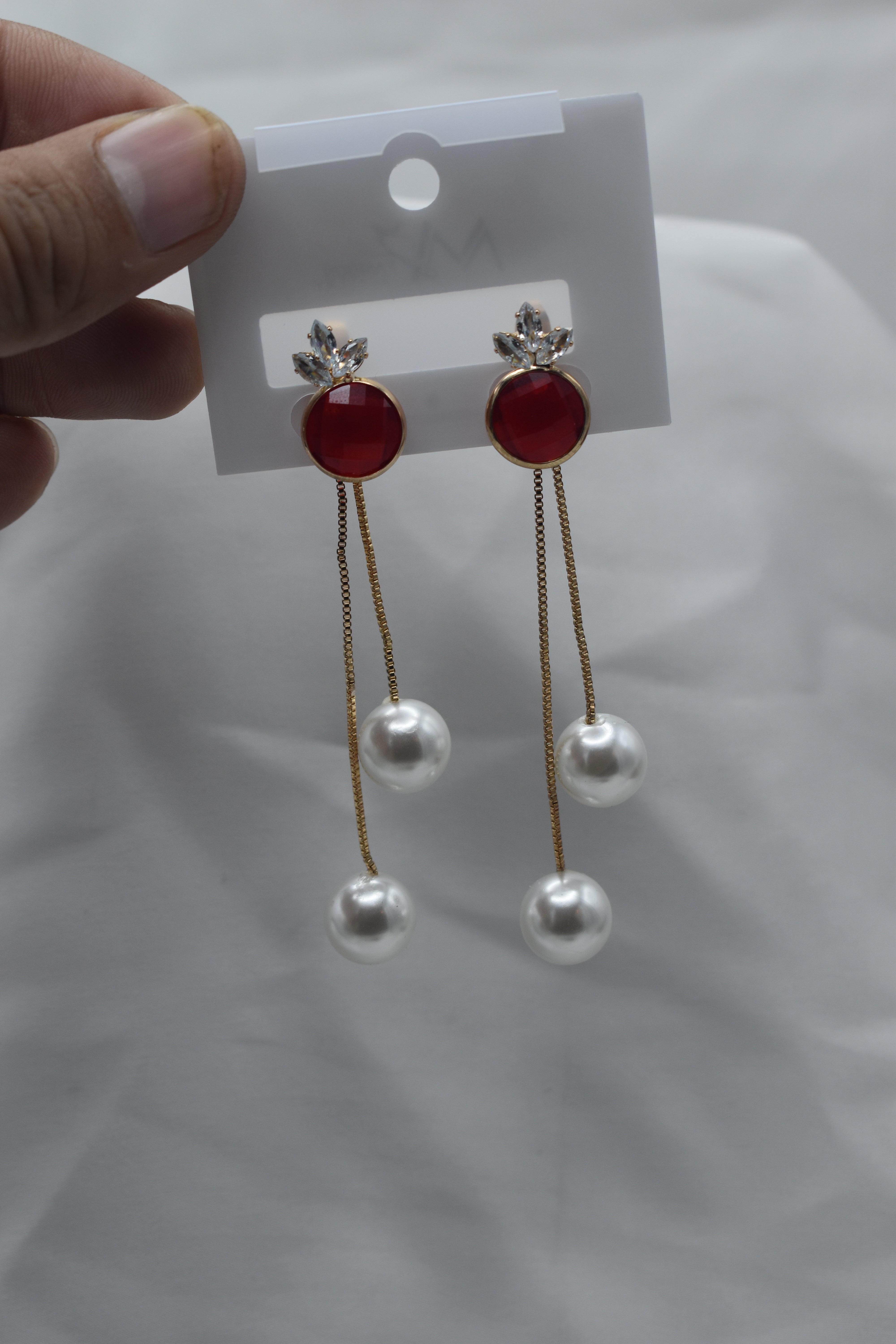 White Pearl Drop Earrings – Elegant Korean Style Jewelry