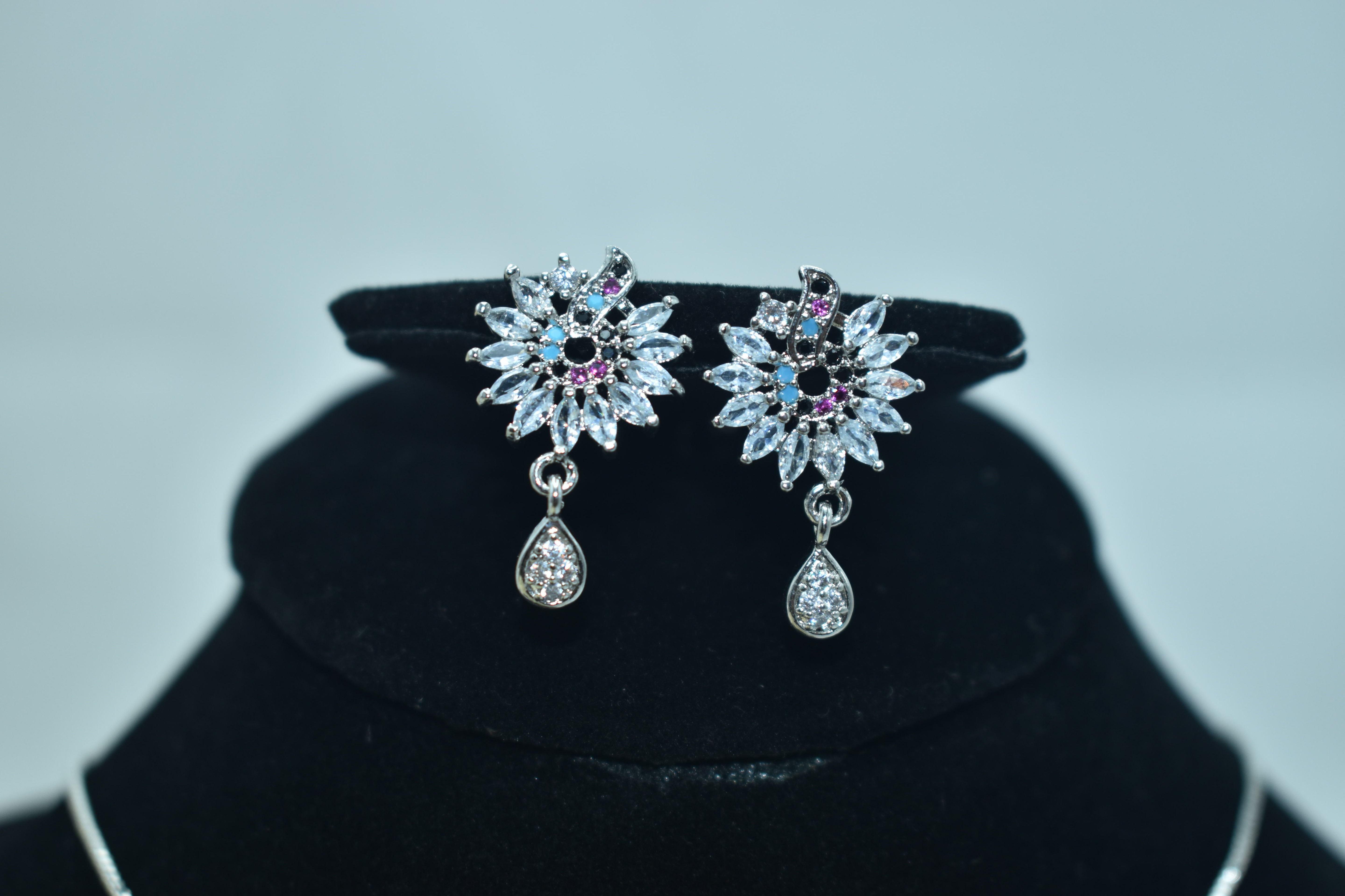 Exquisite Zircon Pendant Set with Matching Bracelet and Earrings