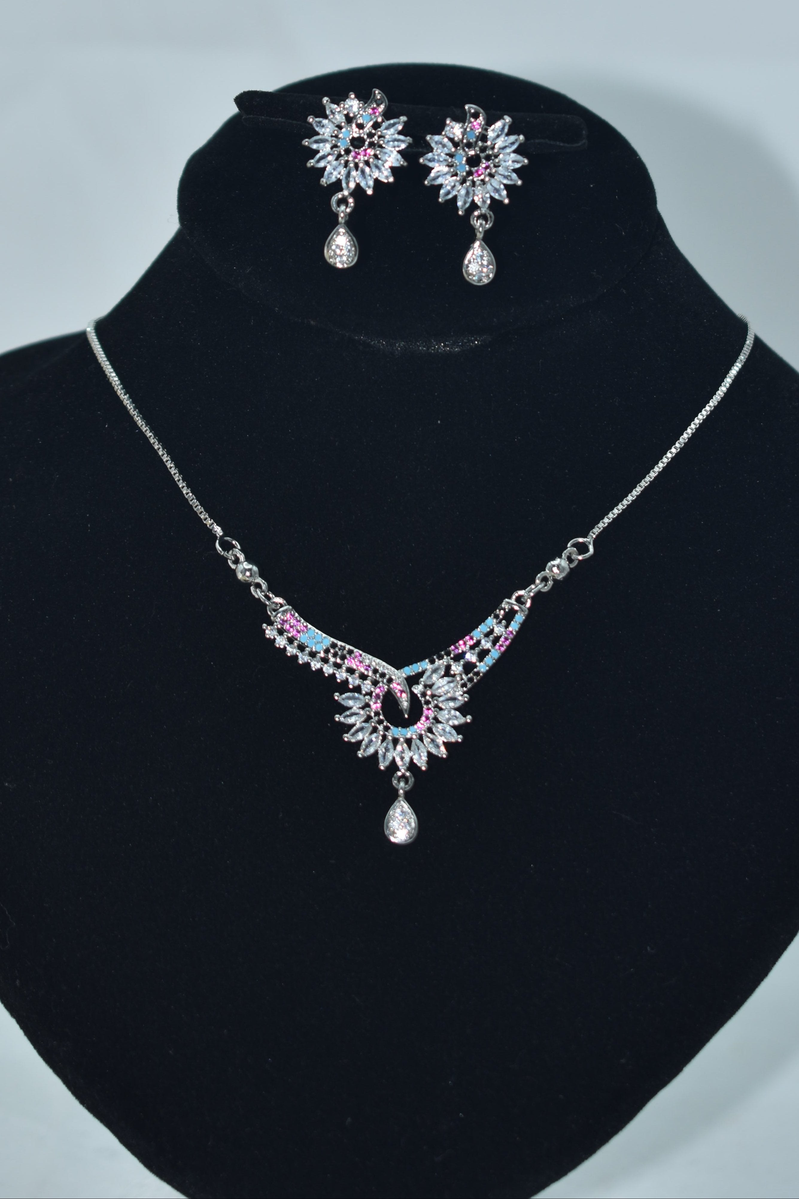 Exquisite Zircon Pendant Set with Matching Bracelet and Earrings