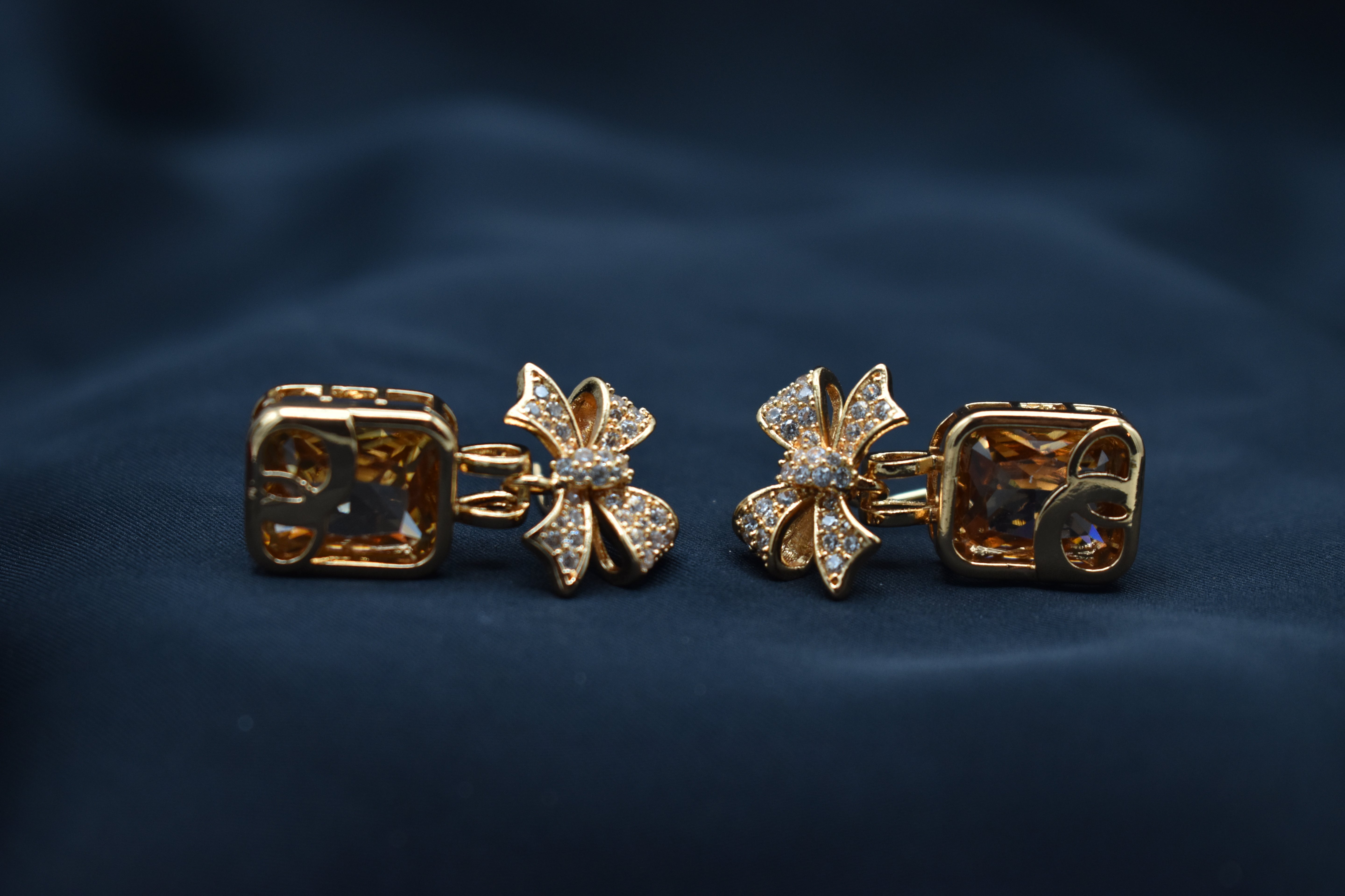 Charming Zircon Bowknot Stud Earrings